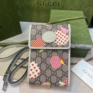 Gucci Wallets 167